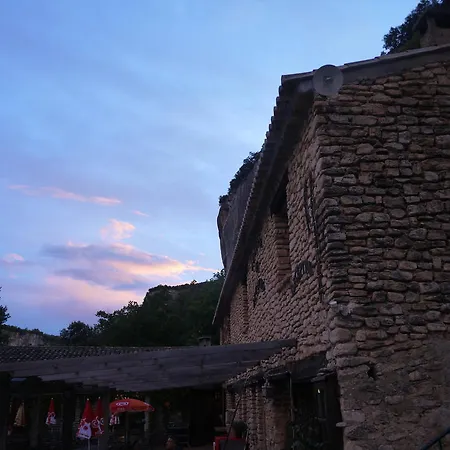 Des Seguins Mini-hôtel Buoux